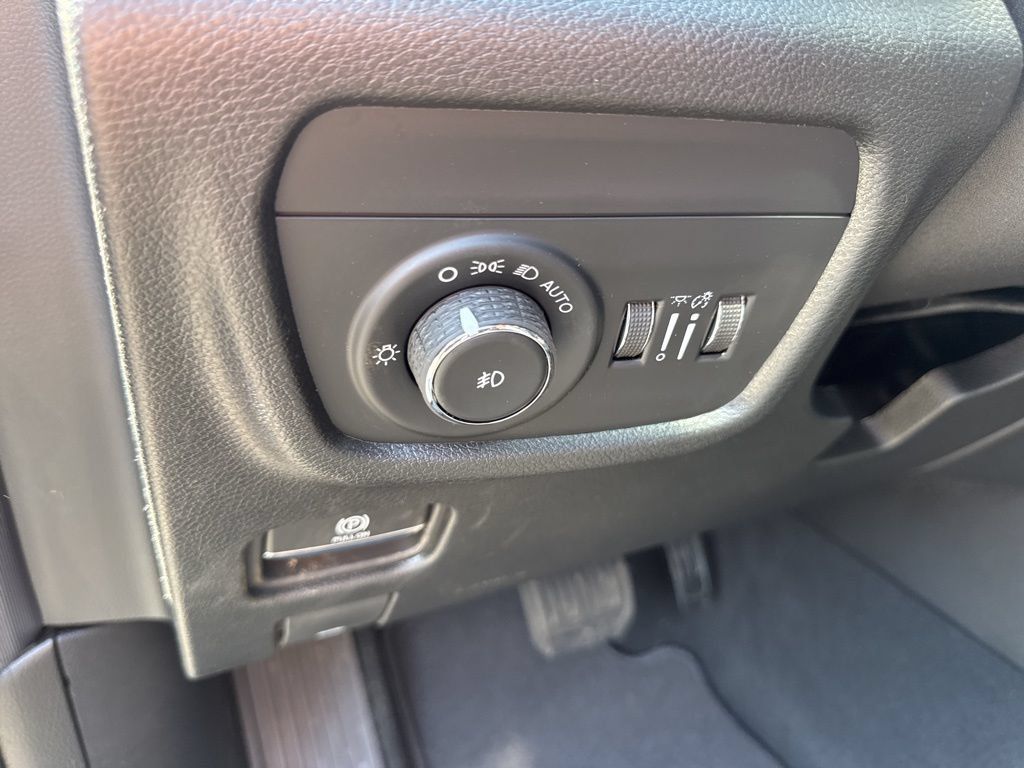 New 2026 Jeep Grand Cherokee Limited w/ MOPAR Finishing Package AWD/4WD image 11