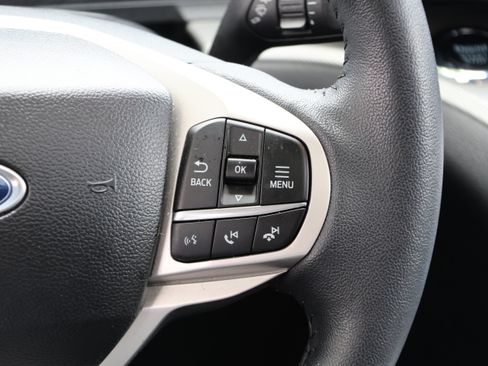 Used 2023 Ford Explorer XLT w/ Equipment Group 202A AWD/4WD image 21
