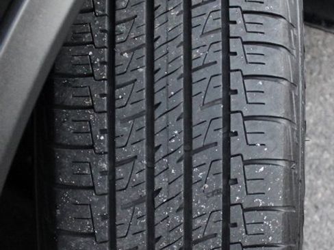 Certified 2019 Nissan Rogue SV w/ Premium Package image 15