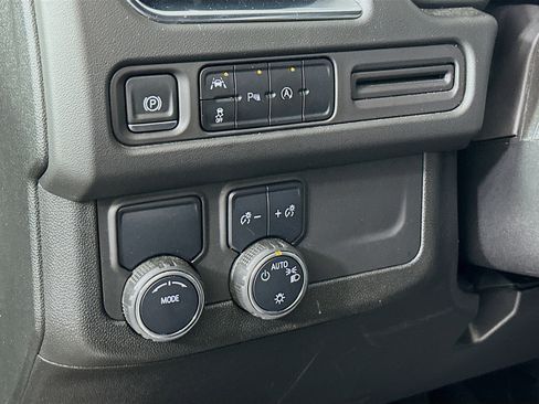 Used 2024 Chevrolet Tahoe LT image 16