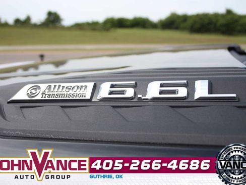 Used 2025 Chevrolet Silverado 2500 LT w/ Convenience Package AWD/4WD image 6