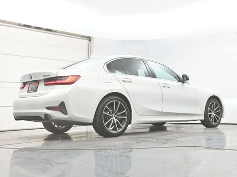 Used 2020 BMW 330i xDrive Sedan w/ Convenience Package AWD/4WD image 32