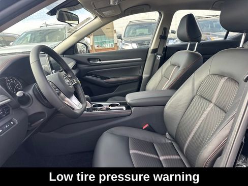 Used 2025 Nissan Altima 2.5 SR image 25