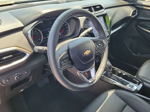 Used 2023 Chevrolet TrailBlazer ACTIV w/ Sun and Liftgate Package AWD/4WD image 17