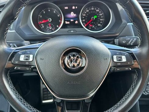Certified 2020 Volkswagen Tiguan SE R-Line image 23