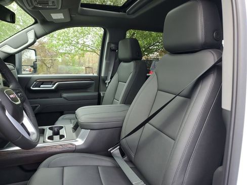 New 2025 GMC Sierra 2500 SLT w/ SLT Premium Package image 16