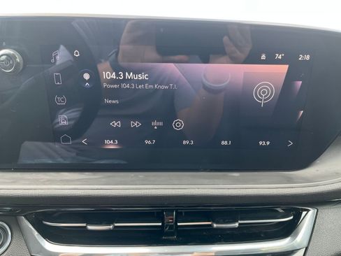 Used 2025 Buick Envista Sport Touring image 21