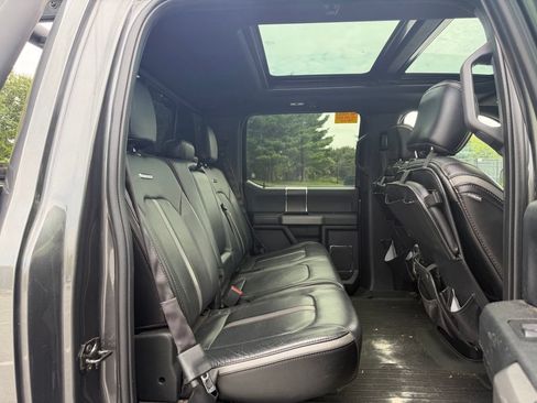 Used 2018 Ford F150 Platinum w/ Equipment Group 701A Luxury AWD/4WD image 10