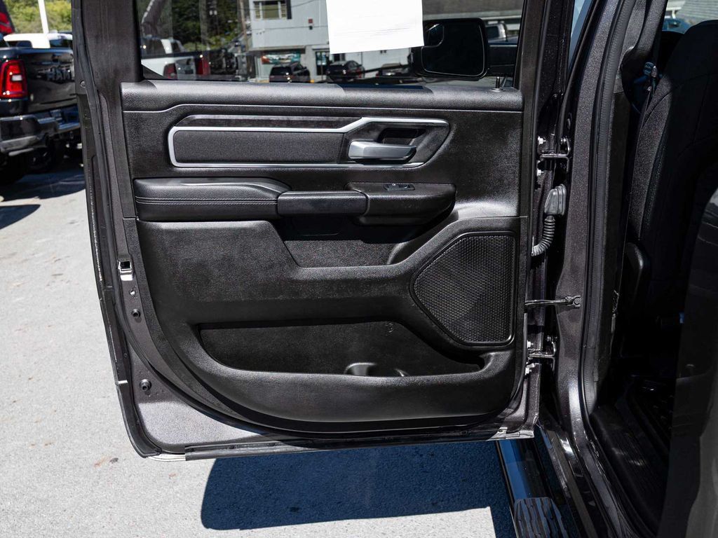 Used 2023 RAM 1500 Big Horn AWD/4WD image 14