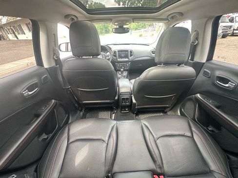 Used 2018 Jeep Compass Trailhawk w/ Leather Interior Group AWD/4WD image 18