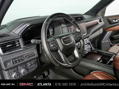 Certified 2023 GMC Yukon Denali Ultimate w/ LPO, Floor Liner Package AWD/4WD image 4