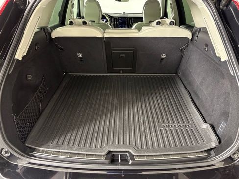 Used 2022 Volvo XC60 B6 Inscription w/ Advanced Package image 36