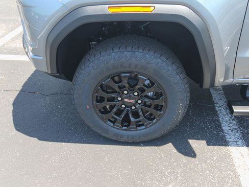 New 2026 GMC Canyon Elevation w/ Convenience Package RWD image 31