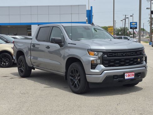Used 2024 Chevrolet Silverado 1500 Custom w/ LPO, Dark Essentials Package RWD image 3