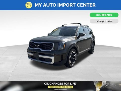 Used 2025 Kia Telluride S AWD/4WD image 3