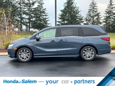 New 2026 Honda Odyssey Touring image 6