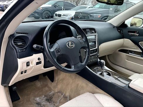 Used 2010 Lexus IS 250C image 15