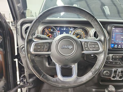 Used 2021 Jeep Wrangler Unlimited Sahara AWD/4WD image 21