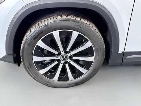Used 2023 Mercedes-Benz GLA 250 4MATIC w/ Premium Package image 38