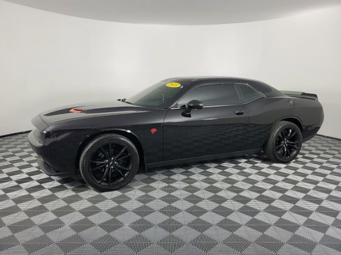 Used 2018 Dodge Challenger SXT w/ Blacktop Package image 3