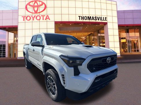 New 2024 Toyota Tacoma TRD Sport w/ TRD Sport Premium Package AWD/4WD image 3