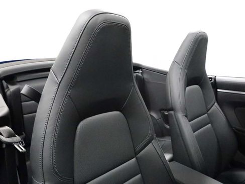 Used 2025 Porsche 911 Carrera RWD image 21