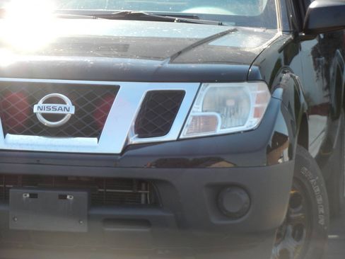 Used 2013 Nissan Frontier S RWD image 5
