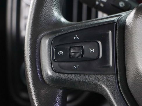 Used 2022 Chevrolet Silverado 2500 Custom w/ Custom Value Package image 14