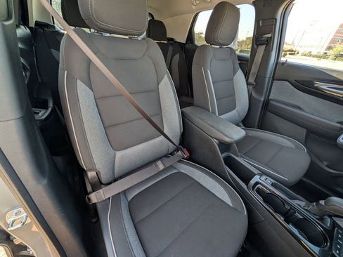 Used 2024 Chevrolet TrailBlazer LT image 21