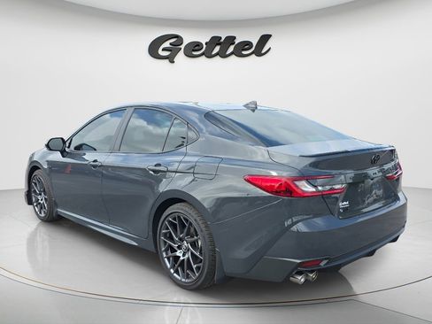 Used 2025 Toyota Camry SE image 6