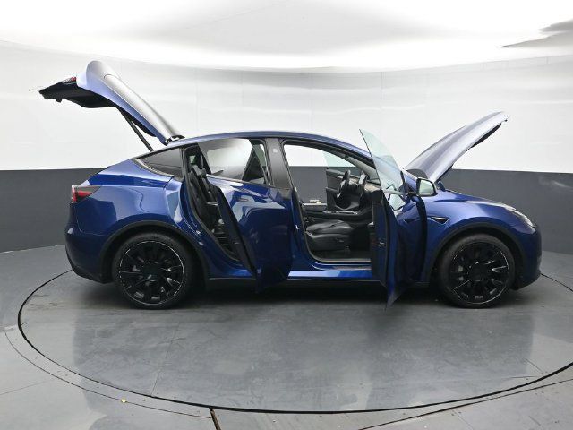 Used 2023 Tesla Model Y Long Range AWD/4WD image 49