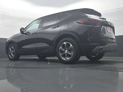 Used 2025 Chevrolet Blazer LT FWD image 30