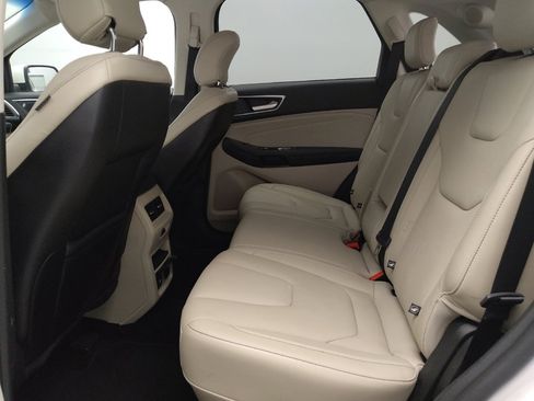 Used 2019 Ford Edge Titanium w/ Equipment Group 301A image 18