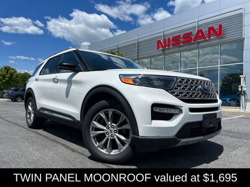 Used 2022 Ford Explorer Limited w/ Equipment Group 301A AWD/4WD image 3