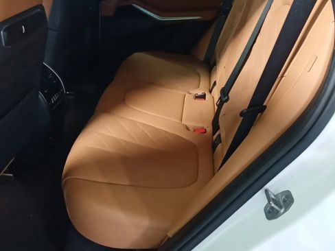 Used 2025 BMW X5 xDrive40i w/ Climate Comfort Package image 10