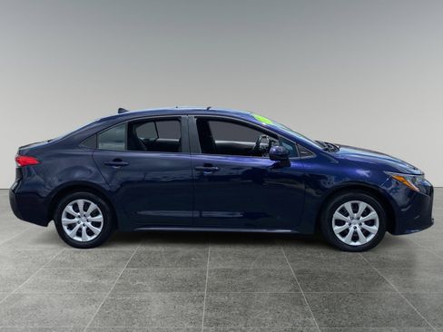 Used 2025 Toyota Corolla LE FWD image 6