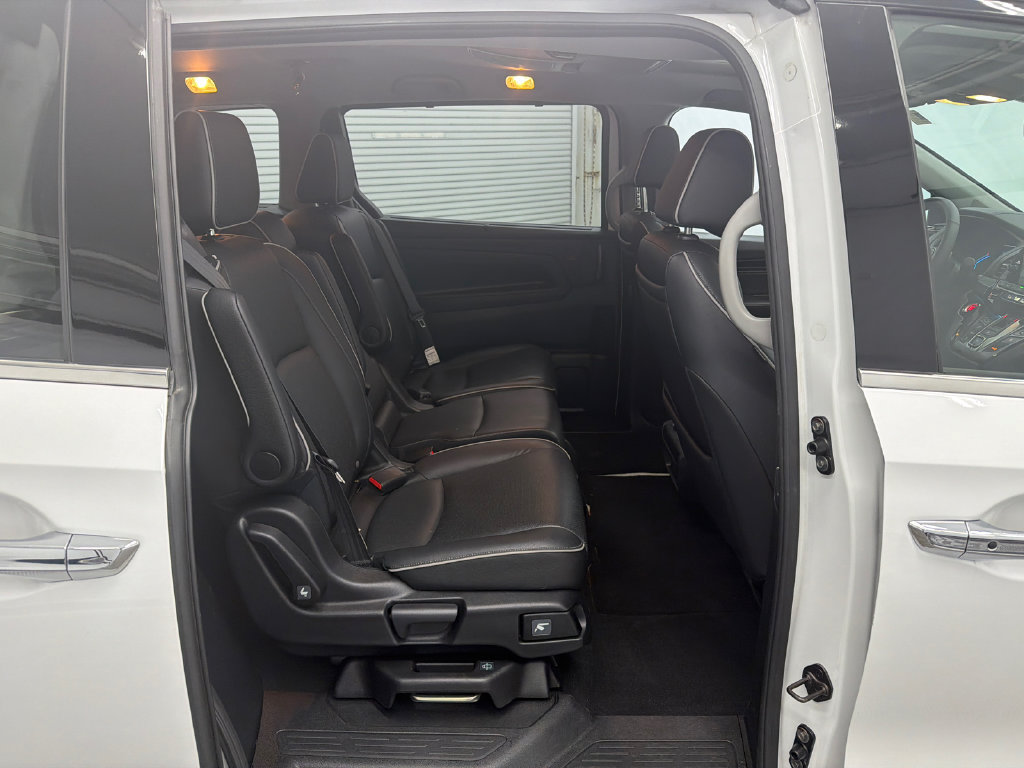 Used 2024 Honda Odyssey Elite image 17