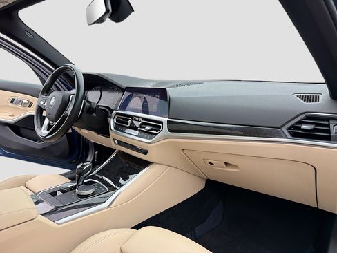 Used 2021 BMW 330i xDrive Sedan w/ Convenience Package image 5