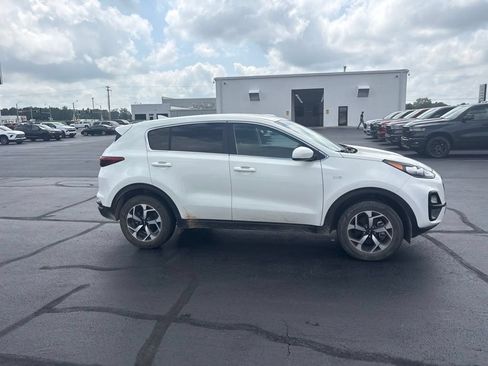 Used 2020 Kia Sportage LX AWD/4WD image 8
