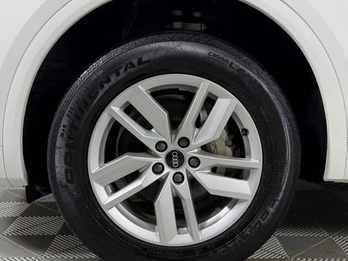 Used 2023 Audi Q5 2.0T Premium w/ Convenience Package image 9