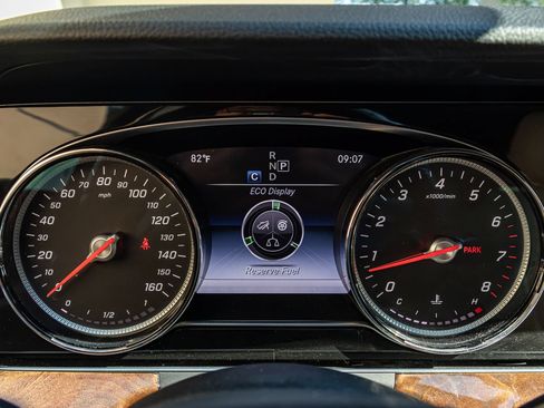 Used 2017 Mercedes-Benz E 300 image 21
