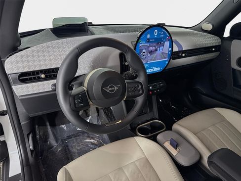 Used 2025 MINI Cooper S FWD image 9