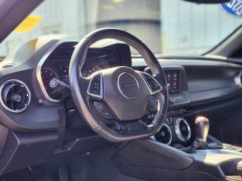 Used 2022 Chevrolet Camaro LT RWD image 13