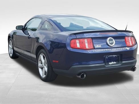 Used 2010 Ford Mustang GT RWD image 4