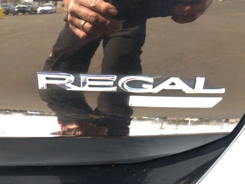 Used 2018 Buick Regal Essence w/ Driver Confidence Package #1 image 40