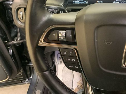 Used 2023 Lincoln Nautilus Reserve AWD/4WD image 35