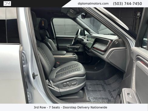 Used 2023 Rivian R1S Adventure image 19