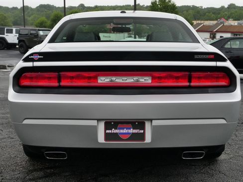 Used 2009 Dodge Challenger SRT8 image 16