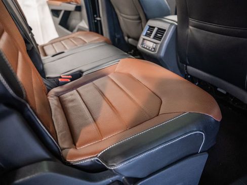 Used 2021 Volkswagen Atlas SEL Premium image 33