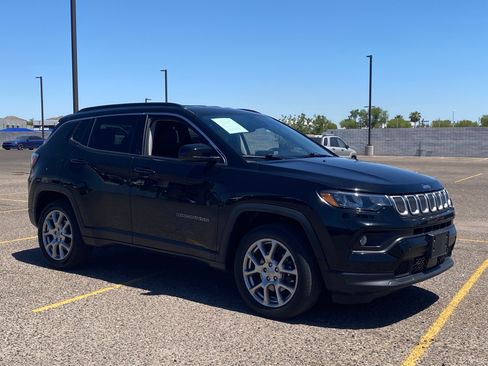 Certified 2022 Jeep Compass Latitude AWD/4WD image 7